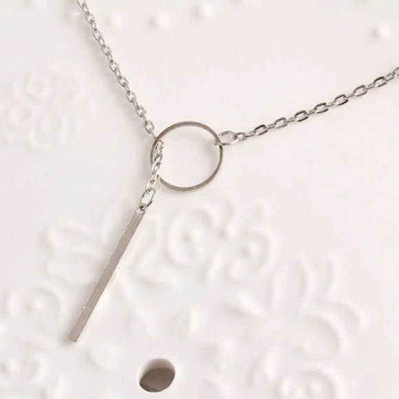 NEW!💙💎MODERN SILVERY BAR CIRCLE NECKLACE💎💙LOVE - Picture 3 of 8